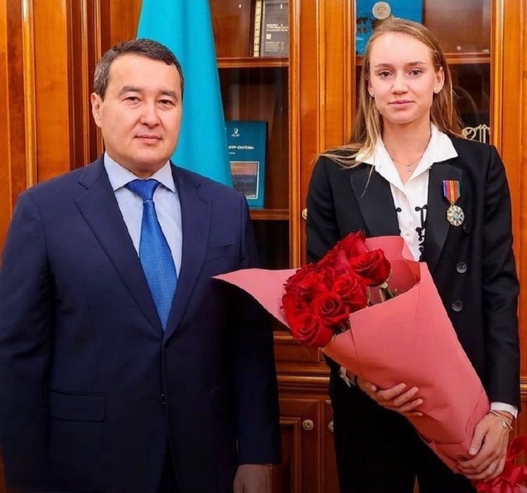 替补阵容 替补阵容