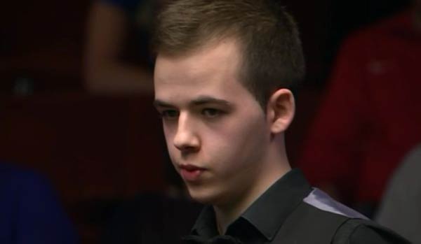 包括来自中 包括来自中